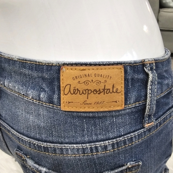 Distressed Patchwork Jean Shorts – by Aeropostale Medium Wash Denim Sz 0 - Picture 6 of 16